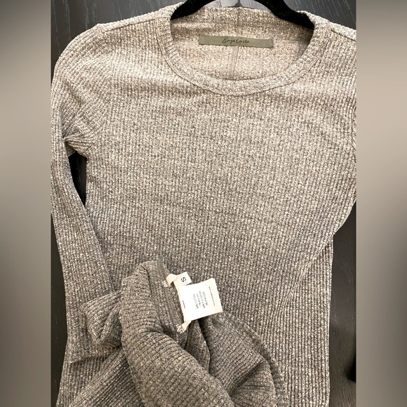 Revolve Enza Costa ribbed dress - Picture 4 of 4